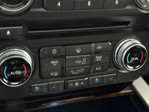 Used 2018 Ford F150 Lariat w/ Equipment Group 502A Luxury image 19