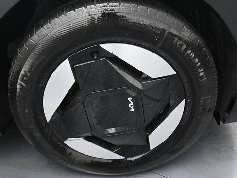 Used 2024 Kia EV9 Light Long Range image 44