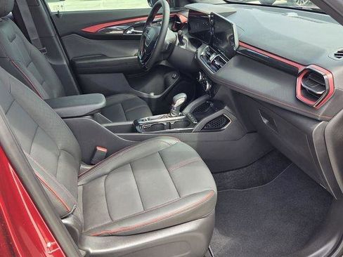 Used 2025 Chevrolet TrailBlazer RS w/ Convenience Package FWD image 15