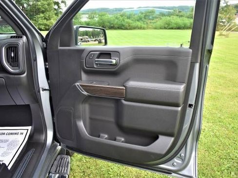 Used 2021 Chevrolet Silverado 1500 LT AWD/4WD image 14