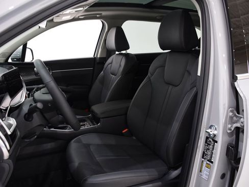 New 2026 Kia Sorento S w/ S Panoramic Sunroof Package image 19