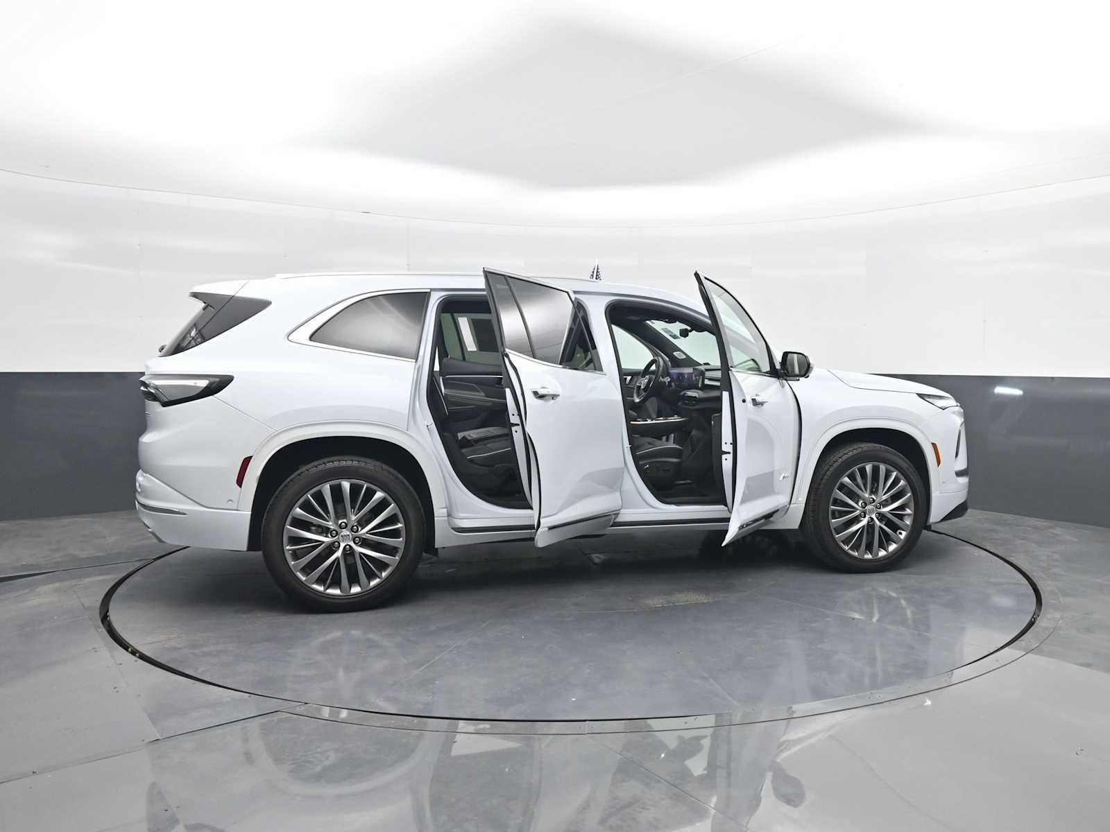 Used 2026 Buick Enclave Avenir w/ Super Cruise Package AWD/4WD image 54