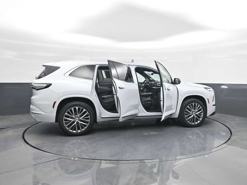 Used 2026 Buick Enclave Avenir w/ Super Cruise Package AWD/4WD image 54