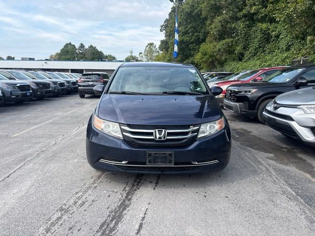 Used 2017 Honda Odyssey SE image 3