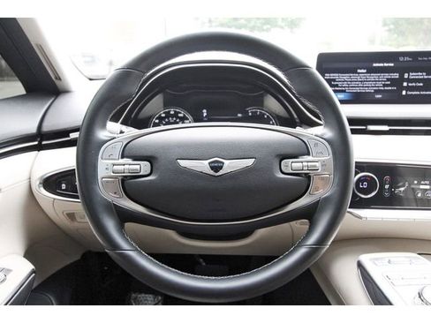 Used 2023 Genesis GV70 2.5T w/ Advanced Package AWD/4WD image 14