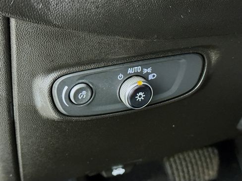 Used 2022 Chevrolet Equinox LT AWD/4WD image 12
