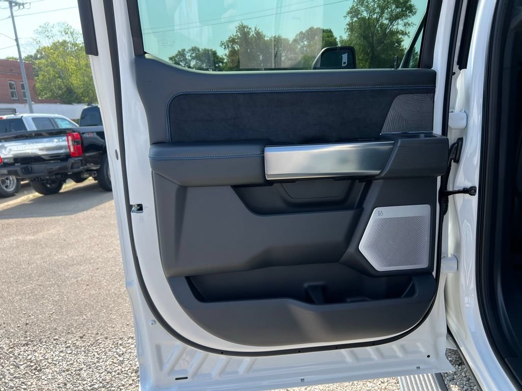 New 2025 Ford F250 Platinum AWD/4WD image 16