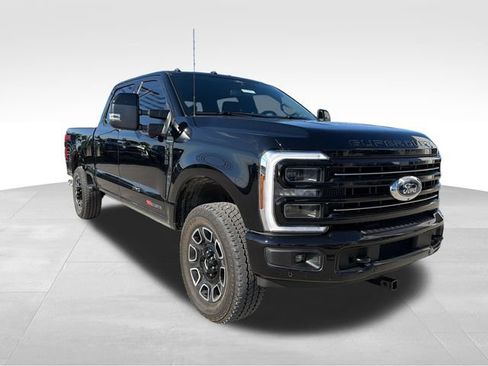 Used 2025 Ford F350 Platinum AWD/4WD image 3