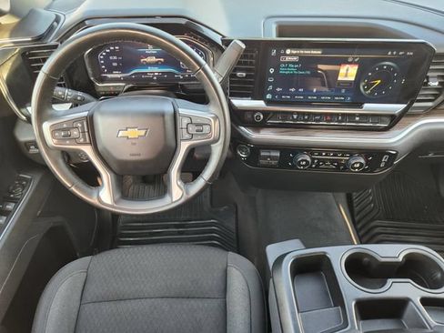 Used 2025 Chevrolet Silverado 2500 LT w/ Convenience Package AWD/4WD image 27
