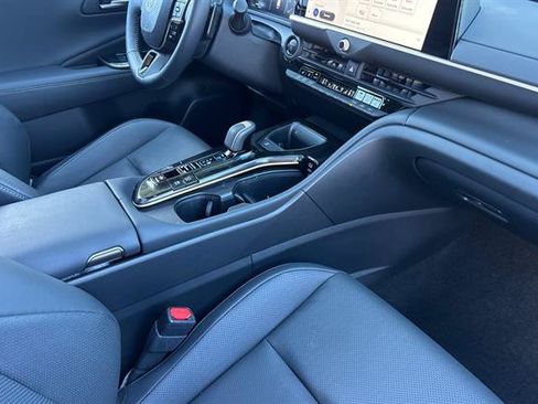Used 2025 Toyota Crown Signia w/ Advanced Technology Package AWD/4WD image 17