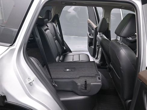 Used 2023 Nissan Rogue SL w/ SL Premium Package image 32