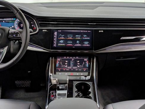 Used 2023 Audi Q7 2.0T Premium Plus w/ Premium Plus Package image 29