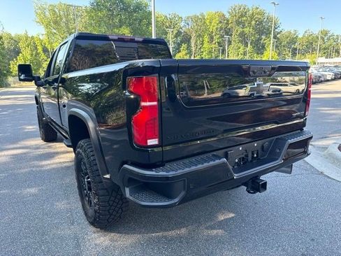 Used 2025 Chevrolet Silverado 2500 ZR2 w/ Technology Package AWD/4WD image 7