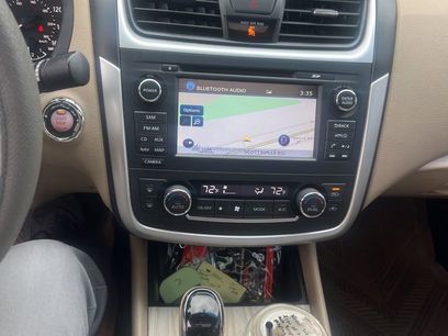 Used 2016 Nissan Altima 2.5 SL w/ 2.5 Technology w/LED Package