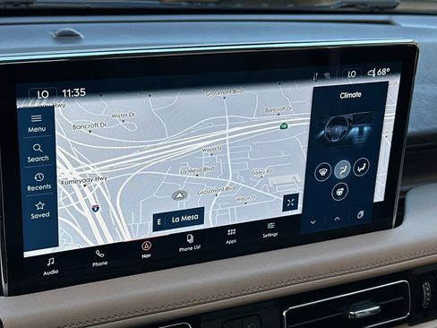 Used 2023 Lincoln Nautilus Reserve w/ Equipment Group 202A image 18