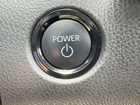 Used 2025 Toyota Camry XLE FWD image 20