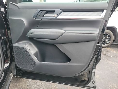 Used 2025 GMC Terrain Elevation image 20