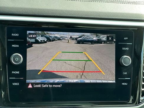 Used 2023 Volkswagen Atlas SE w/ Panoramic Sunroof Package image 17