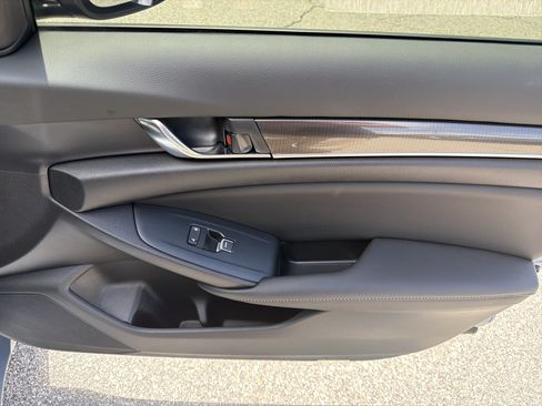 Used 2022 Honda Accord Sport image 24