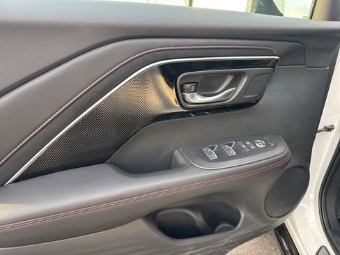 Used 2025 Acura ADX A-Spec image 12