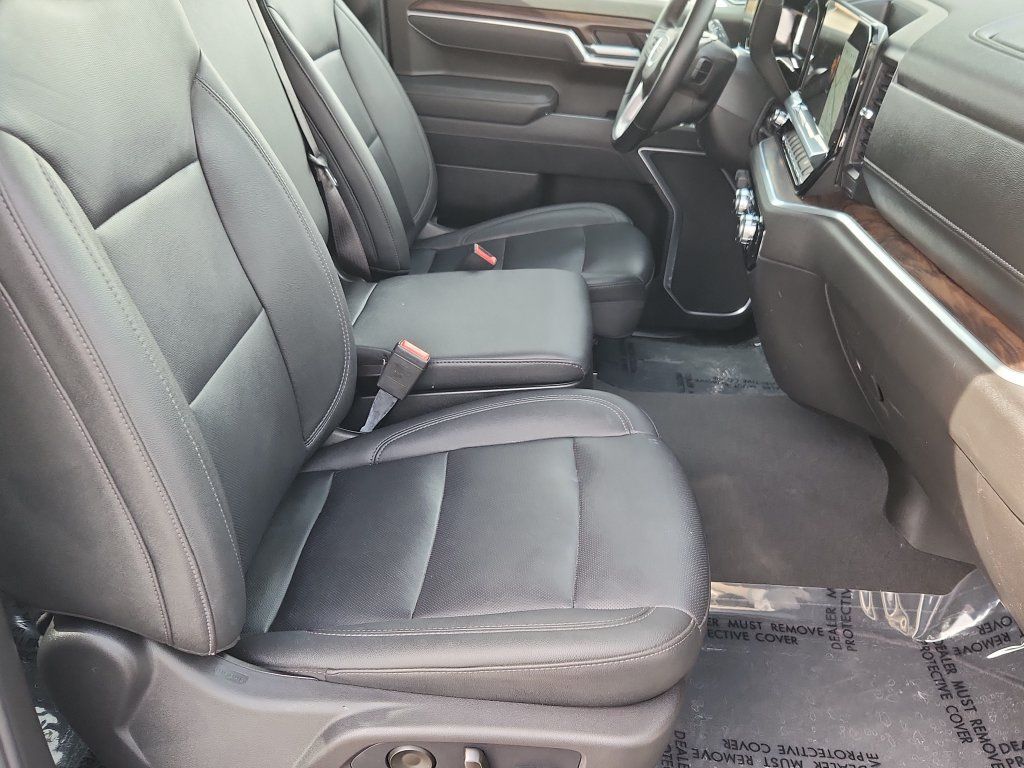 Used 2026 GMC Sierra 1500 SLT AWD/4WD image 16