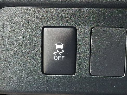 Used 2022 Toyota Tacoma SR5 AWD/4WD image 23