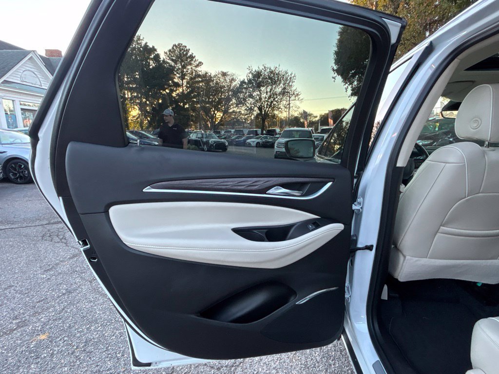 Used 2023 Buick Enclave Avenir w/ Avenir Technology Package FWD image 41
