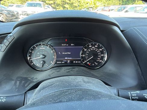Used 2024 INFINITI QX80 Sensory AWD/4WD image 31
