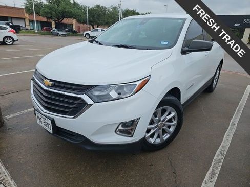 Used 2020 Chevrolet Equinox LS w/ LS Convenience Package image 1