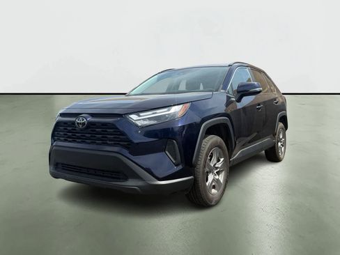 Used 2024 Toyota RAV4 XLE image 3