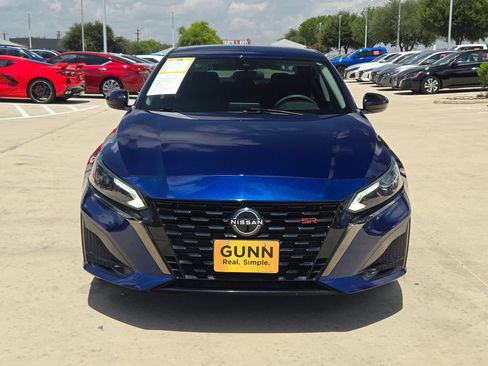 Used 2023 Nissan Altima 2.5 SR FWD image 8