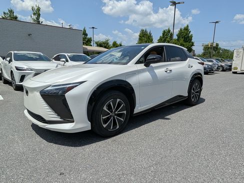Used 2023 Lexus RZ 450e Premium w/ Technology Package AWD/4WD image 7