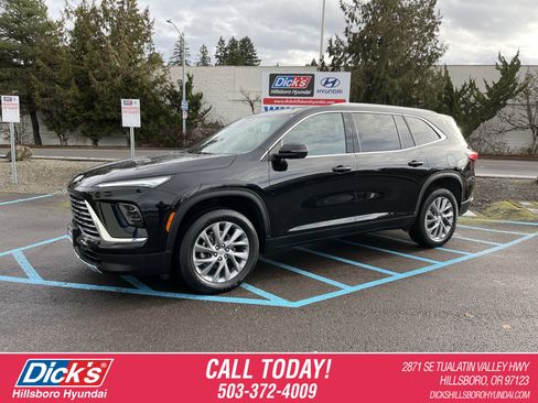 Used 2025 Buick Enclave Preferred image 1