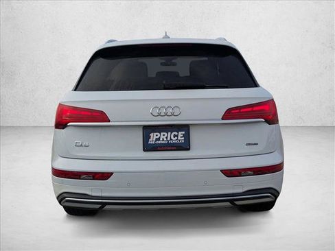 Used 2021 Audi Q5 Premium w/ Convenience Package image 7