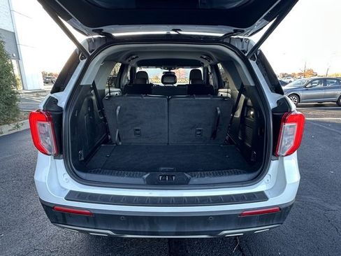 Used 2023 Ford Explorer XLT w/ Equipment Group 202A image 17