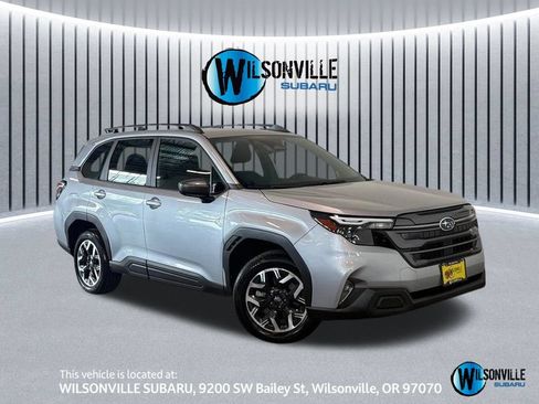 Used 2025 Subaru Forester Premium AWD/4WD image 1