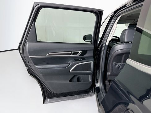 Used 2025 Kia Telluride S AWD/4WD image 27