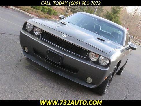 Used 2009 Dodge Challenger R/T image 18