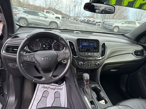 Used 2022 Chevrolet Equinox RS w/ RS Leather Package image 22
