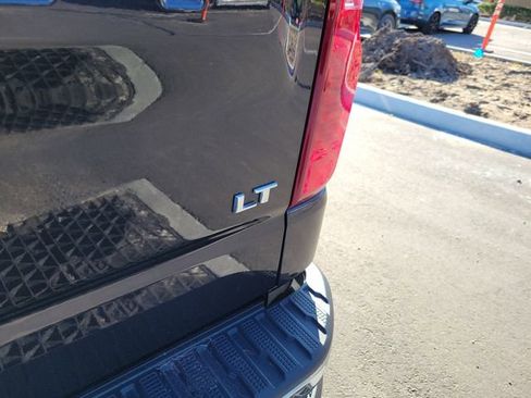 Used 2024 Chevrolet Silverado 1500 LT w/ Z71 Off-Road Package image 8