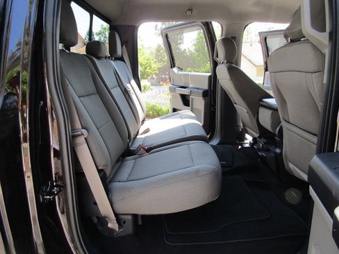 Used 2018 Ford F150 XLT w/ Equipment Group 302A Luxury image 25