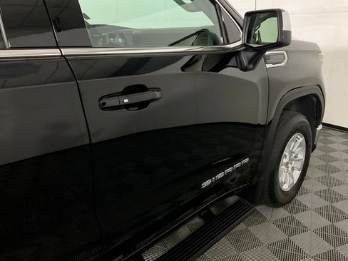 Used 2024 GMC Sierra 1500 SLE AWD/4WD image 9