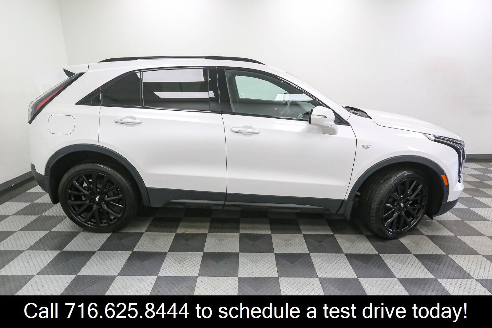 Used 2022 Cadillac XT4 Sport w/ Sun And Sound Package AWD/4WD image 7