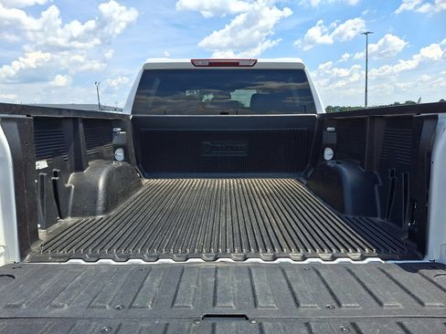 Used 2025 GMC Sierra 1500 SLT AWD/4WD image 30