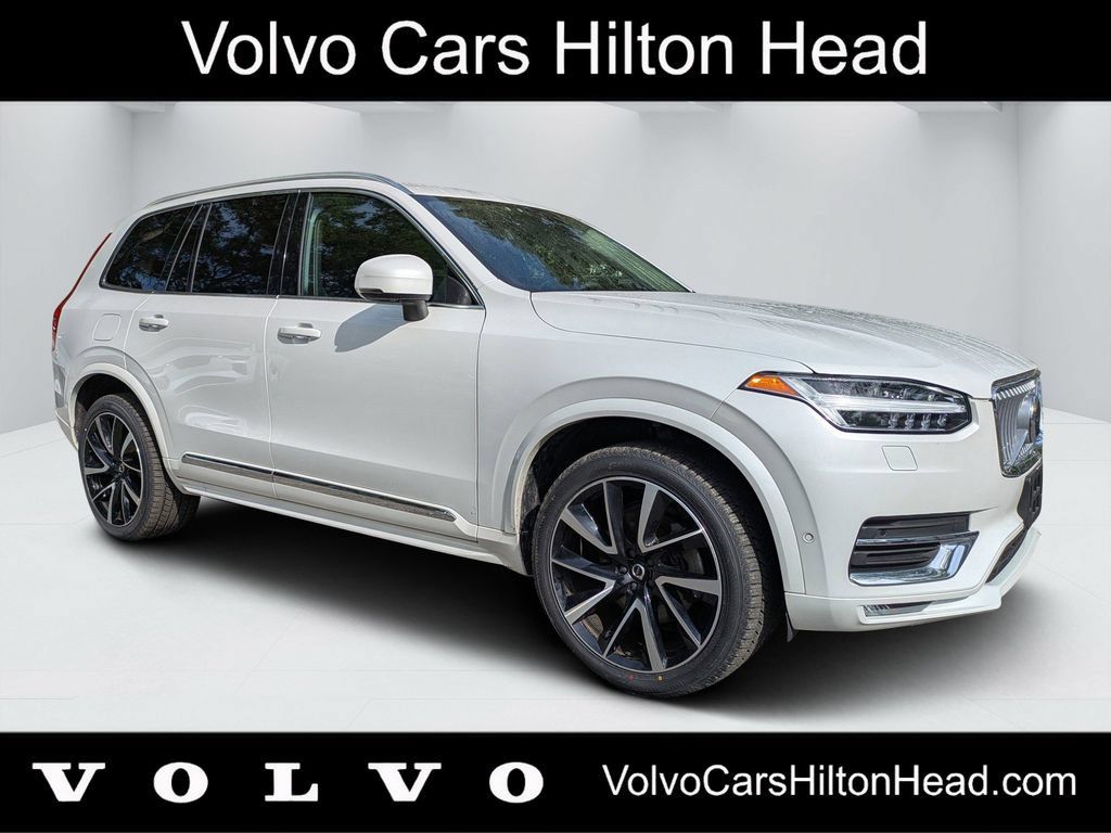 Certified 2023 Volvo XC90 B6 Plus w/ Protection Package AWD/4WD image 1