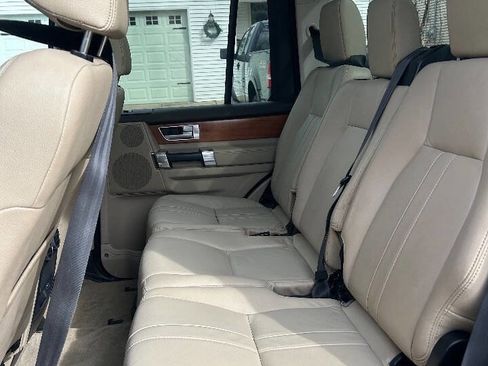 Used 2015 Land Rover LR4 HSE image 16