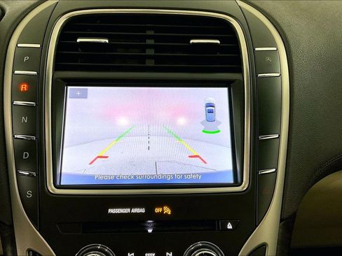 Used 2020 Lincoln Nautilus Reserve image 14