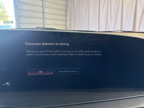 Used 2024 Cadillac XT4 Premium Luxury FWD image 25