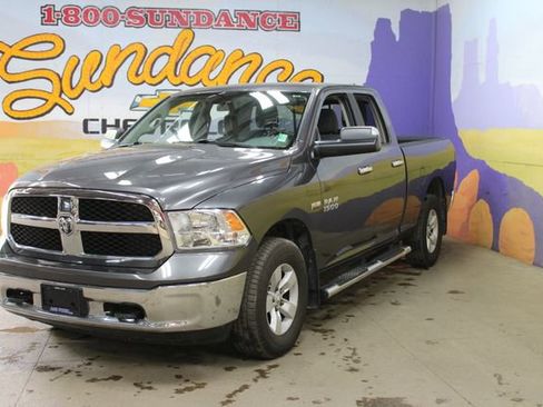 Used 2017 RAM 1500 Classic SLT AWD/4WD image 2