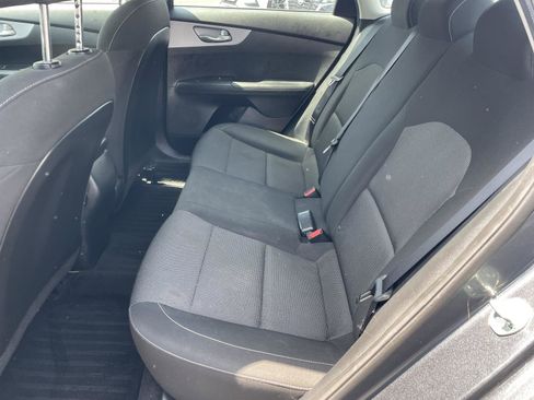 Used 2024 Kia Forte LXS image 6